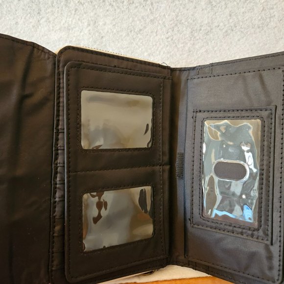 Sonoma NWT snap close RFID blocking light gray ultimate organizer wallet - Picture 4 of 5